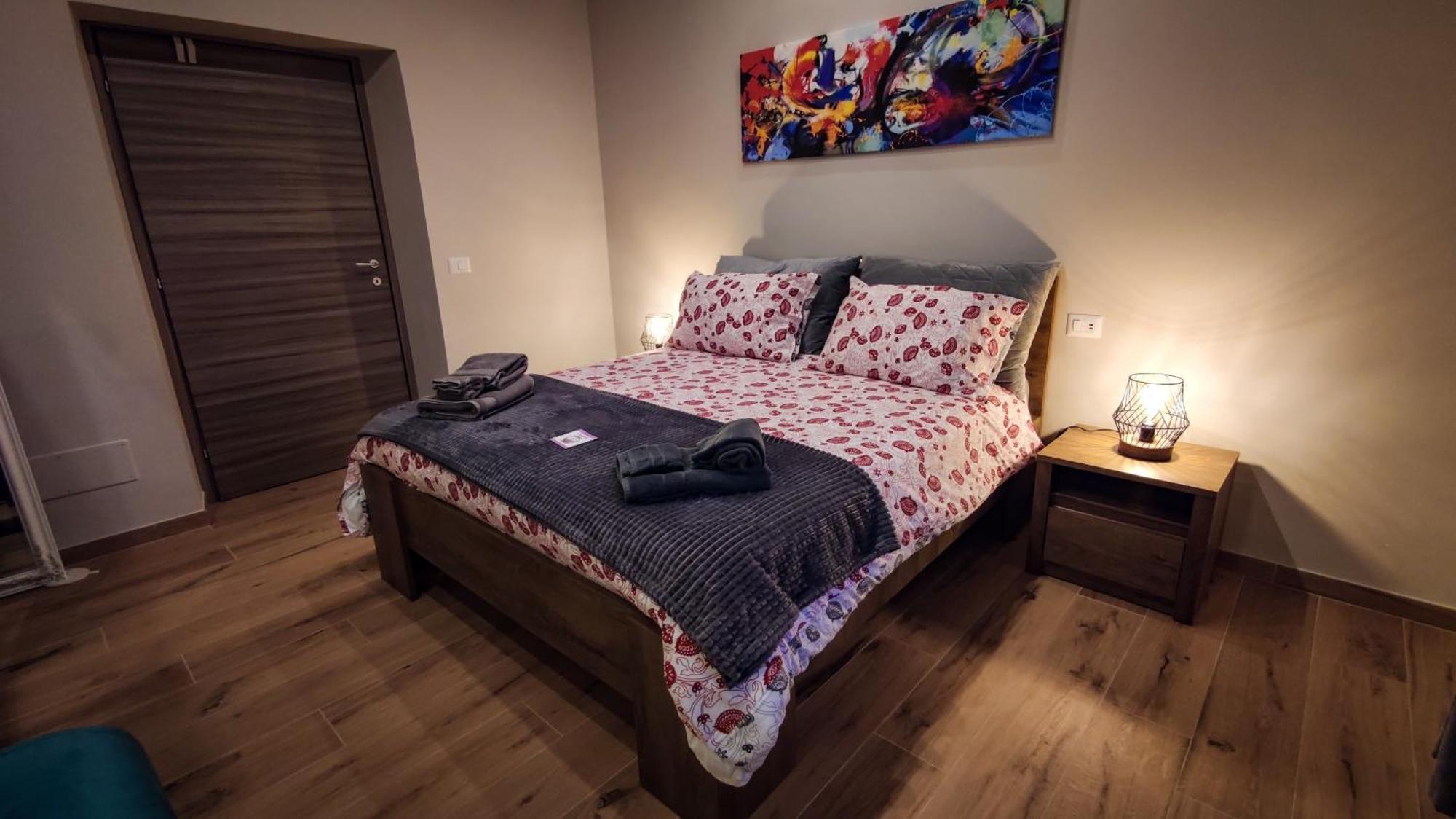 Casa Divitia Apartment โซเรียโน เนล ชีมีโน ภายนอก รูปภาพ